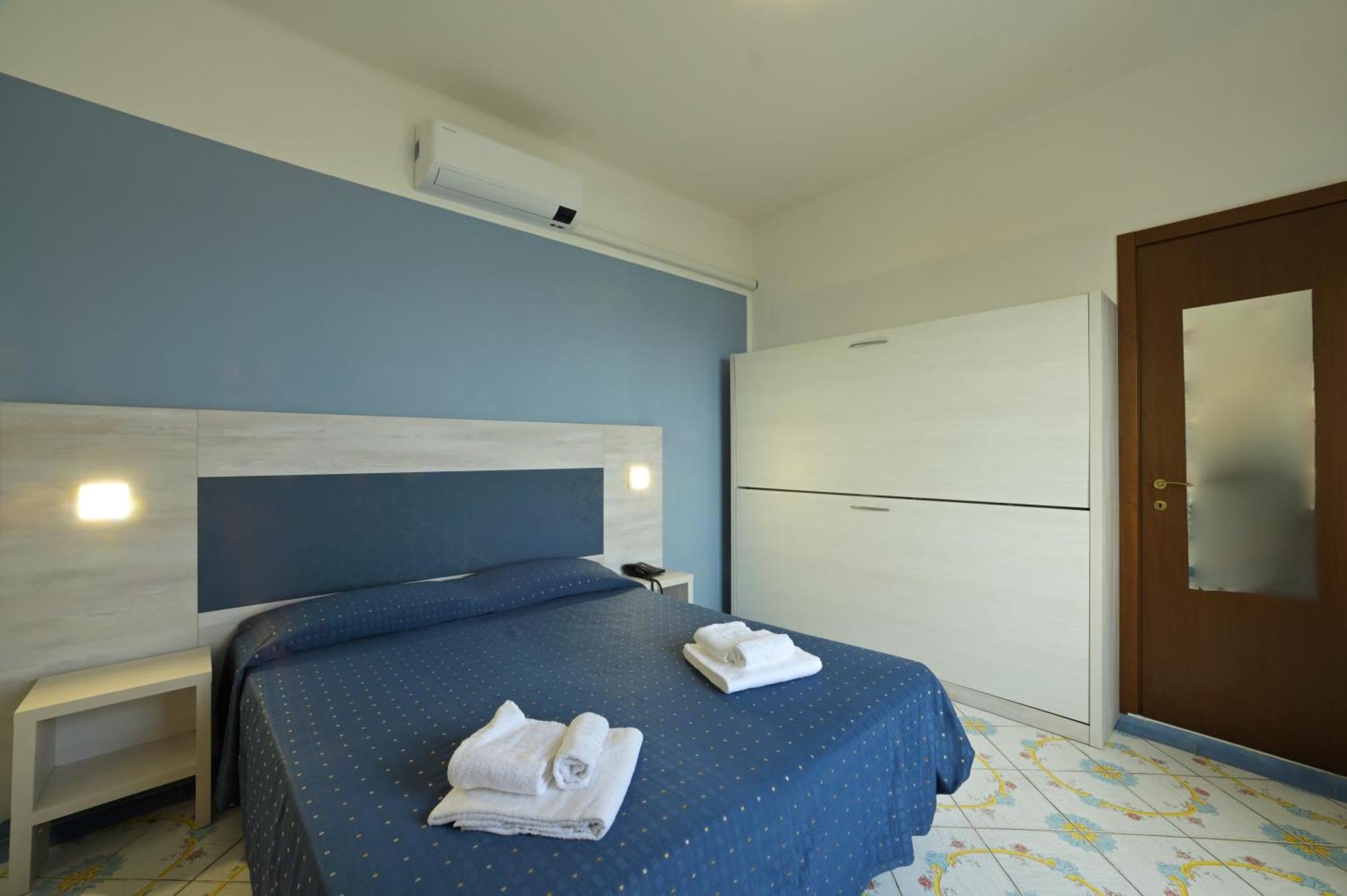 Hotel Delfino Лайгуэлья Экстерьер фото