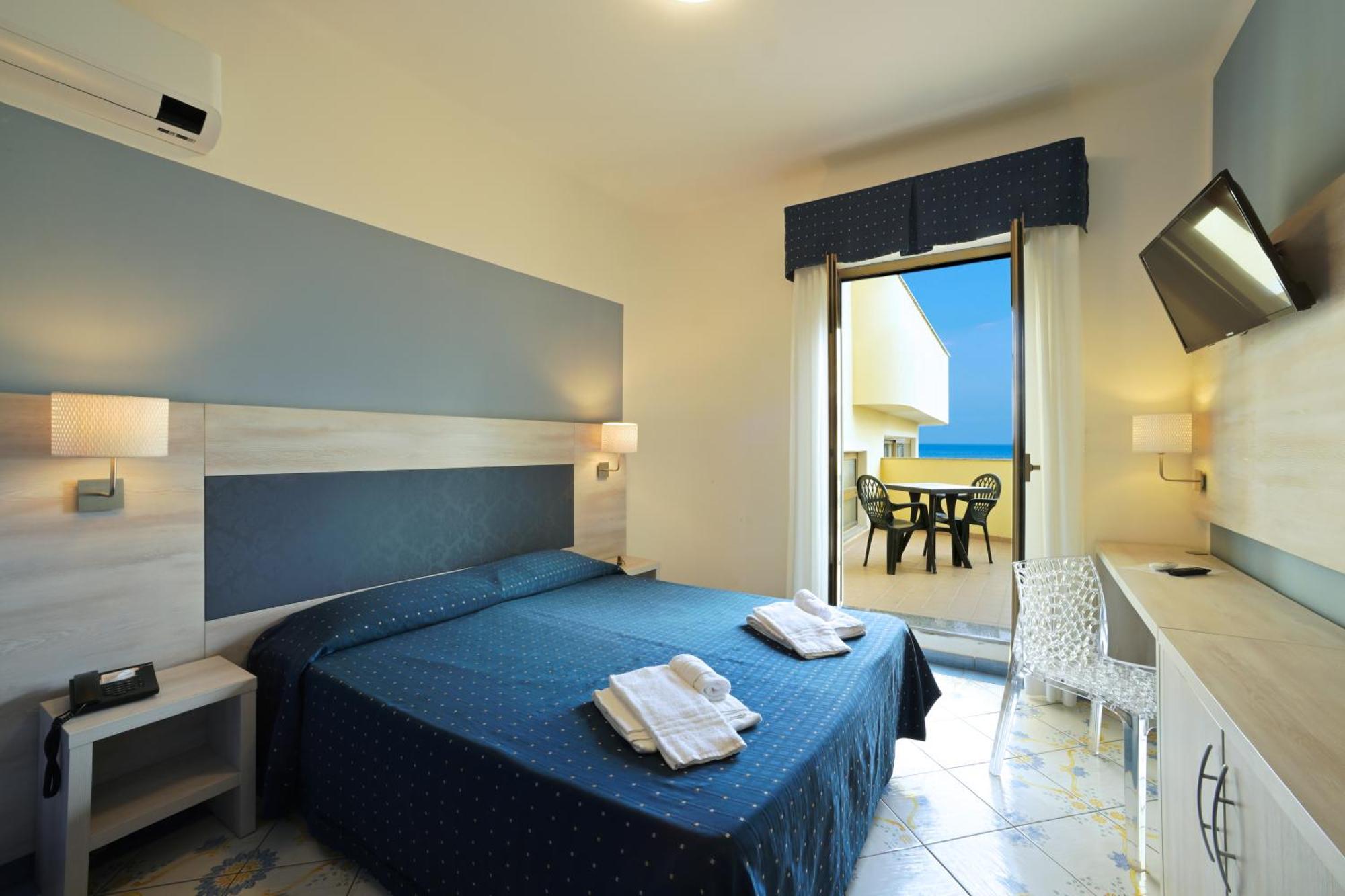 Hotel Delfino Лайгуэлья Экстерьер фото