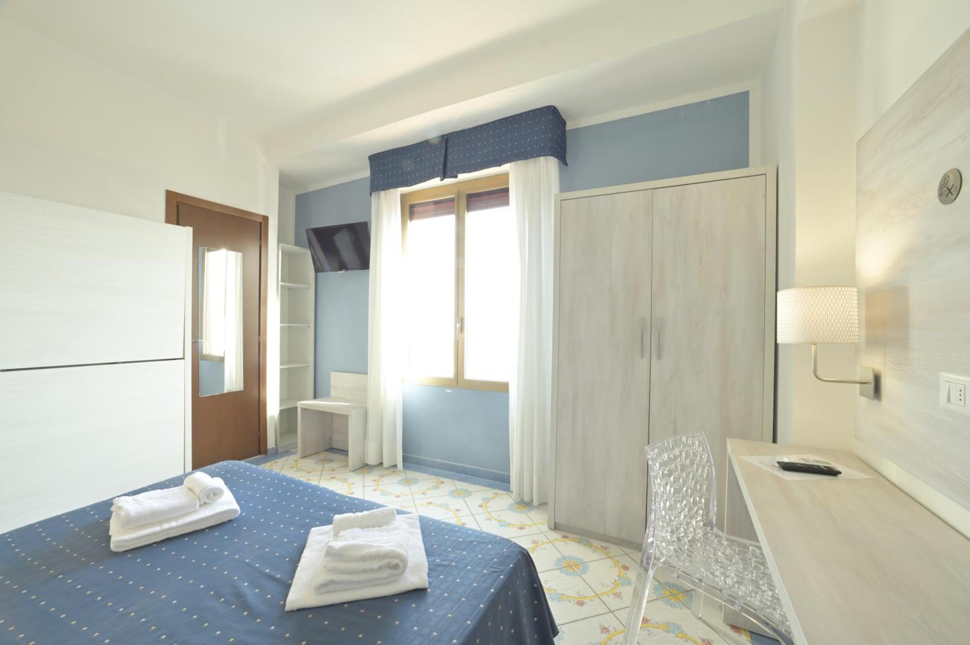 Hotel Delfino Лайгуэлья Экстерьер фото
