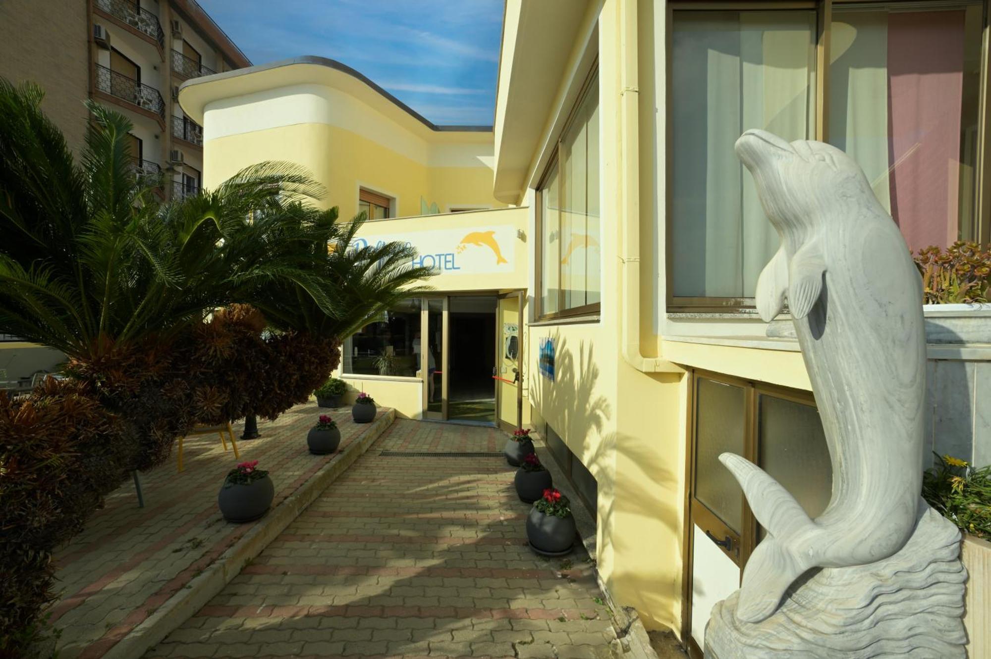 Hotel Delfino Лайгуэлья Экстерьер фото