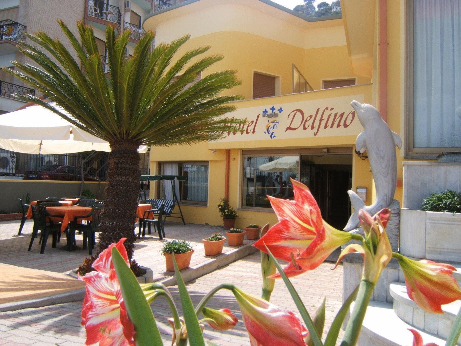 Hotel Delfino Лайгуэлья Экстерьер фото