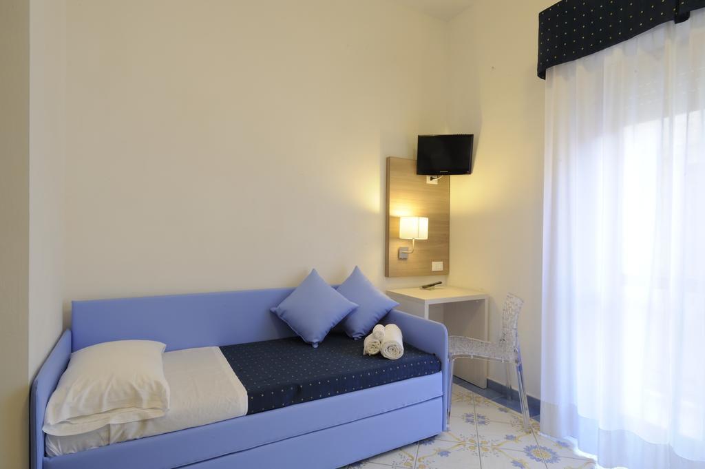 Hotel Delfino Лайгуэлья Экстерьер фото