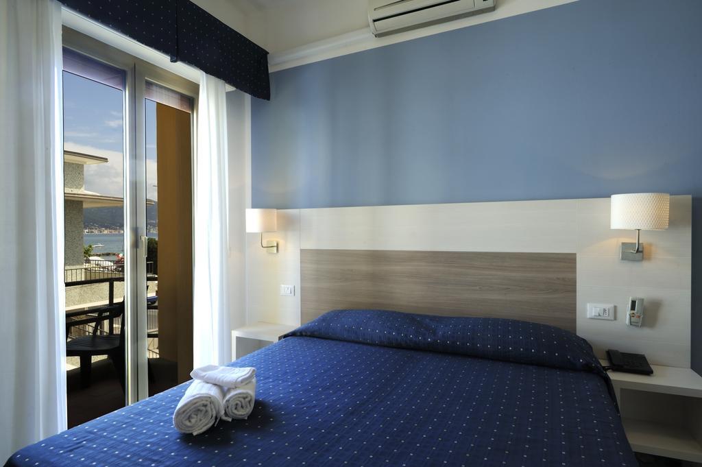 Hotel Delfino Лайгуэлья Экстерьер фото