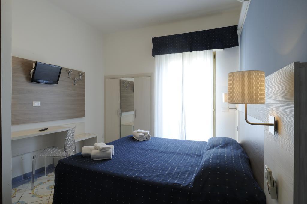 Hotel Delfino Лайгуэлья Экстерьер фото